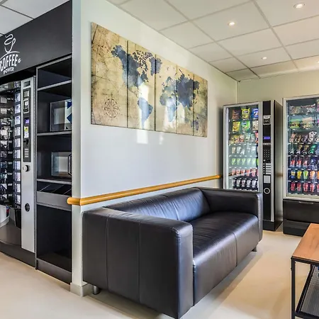 ibis Budget Charleroi Airport-3